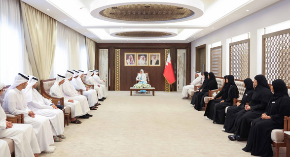 وفد ‘ربع قرن‘ في زيارة ملهمة إلى مملكة البحرين