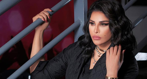 أحلام تتألق في مهرجان قرطاج الدولي بإطلالة ملكية من زهير مراد