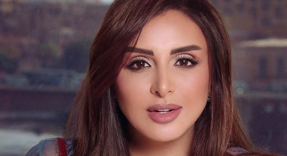 إعلامي مصري يكشف تطورات حالة أنغام الصحية